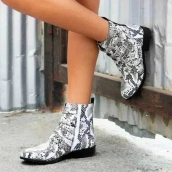 Snake  Combat Boots - Picture 1 of 5